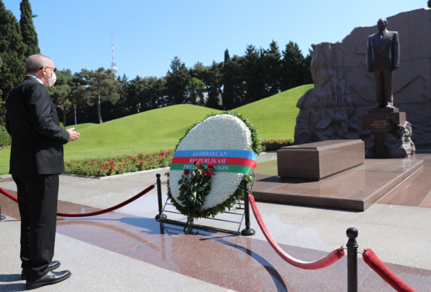 image-1623847295_60c9ee1f4d61b60c9ee1f4d61d16238464317a39df2791e6c01beed135dcc8d67f46