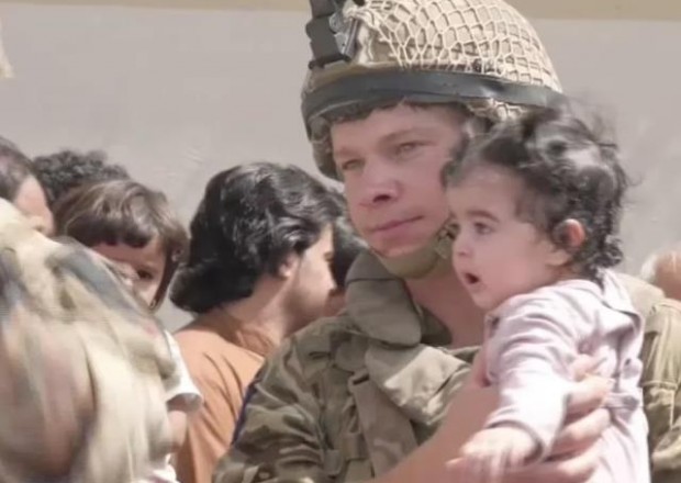 image-1629379433-taliban-dan-kacamayan-anneler-bebeklerini-14341736_1767_m