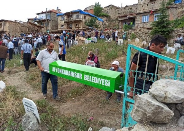 image-1629716453-esini-ve-2-yasindaki-oglunu-oldurup-intihar-e-14348995_o