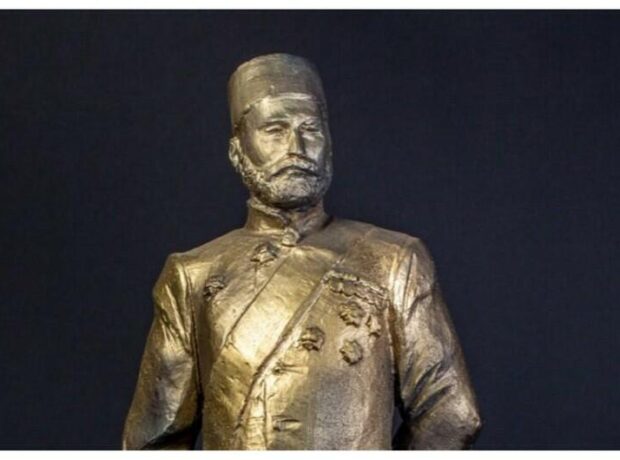 image-tagiyev-heykel