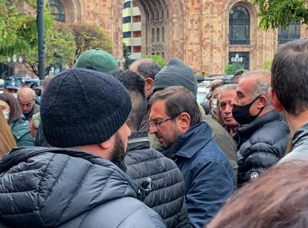 image-82fa44dd-357a-336e-8b1b-11853d754920_850