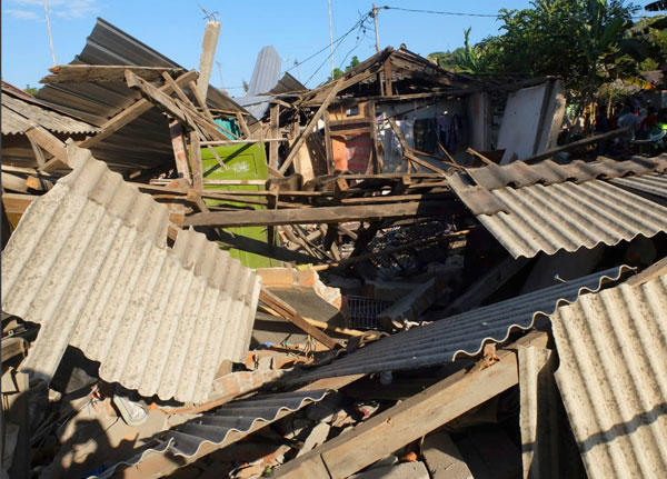 image-indoneziya-zelzele2