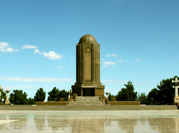 image-nizami_gencevinin_meqberesi