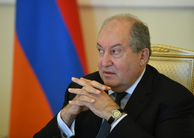 image-1633680355-armen-sarkissian-40