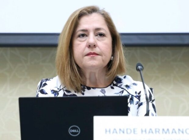 image-1649320126-_112917372_azerta