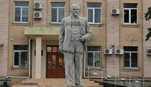 image-1650353191_lenin-facebook_16_9_1650351398-880x495