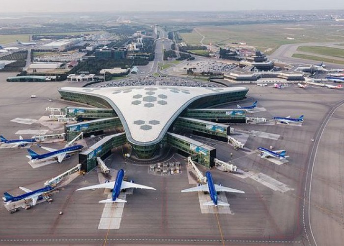 image-1650447276-baku-heydaraliyevairport-620x404