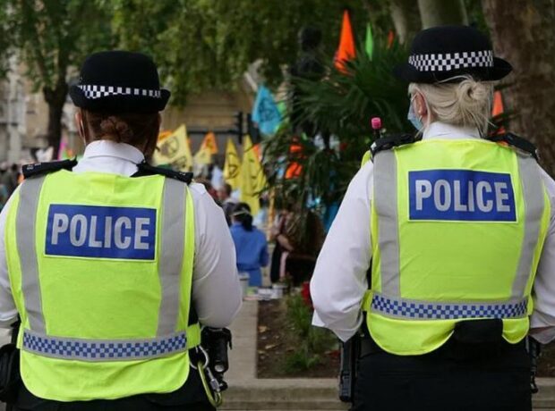 image-1653804297-velikobritaniya-obyski-rodnya-rossiyan-1-1