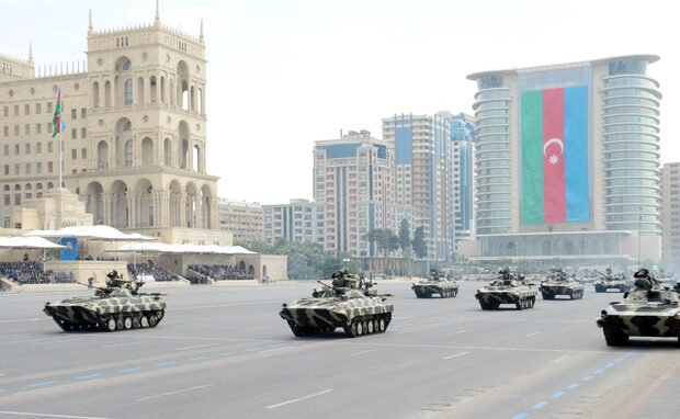 image-30_prezident-95-harbi-parad