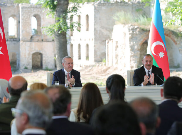 image-60c8b30ee0b17-1