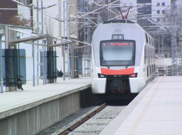 image-1657876214-train_150722_1
