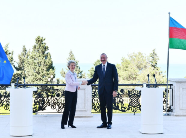 image-62d5673a20dfb62d5673a20dfc165815276262d5673a20df862d5673a20df9