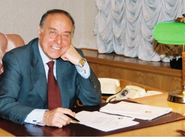 image-b93e78c6160775244782658852110123796-1