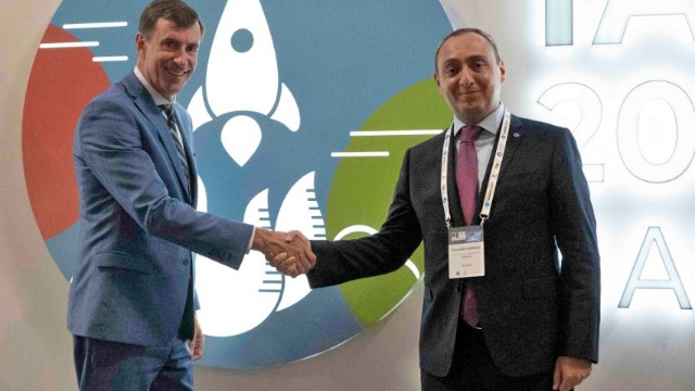 image-1663834241_azerkosmos-voyager-space-1