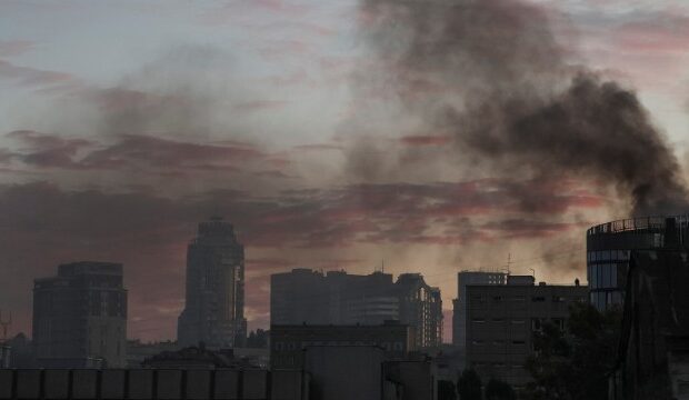 image-1666253125_2022-10-17t055823z_285794805_rc2t2x9cwml6_rtrmadp_3_ukraine-crisis-kyiv-blasts-pic4_zoom-1500x1500-5921