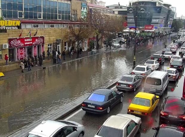 image-1670653300-rain_road_161120_7