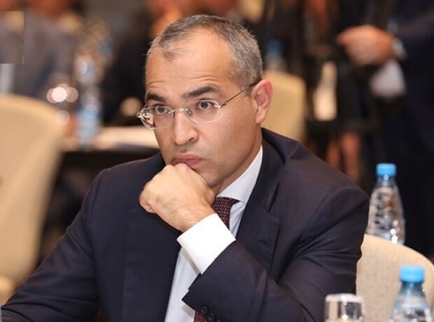 image-1670909993-mikayil-cabbarov-banker-az_