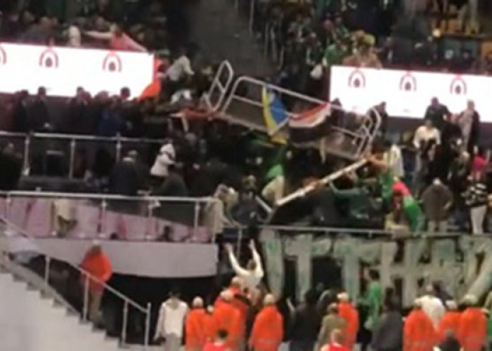 image-1671948449-misirda-tribun-coktu-27-yarali-f5bda0d3