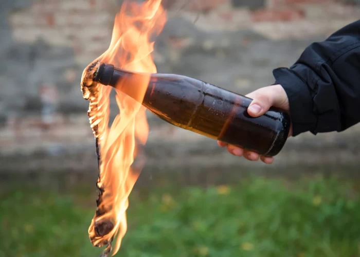 image-1673425828-podzhog-voenkomata-v-rossii