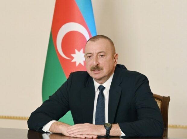 image-1675858624-ilham-aliyev_shusha-numayendesini-qebul-ederken