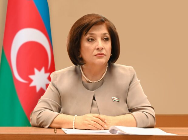 image-1682408878-sahibe_qafarova-e10