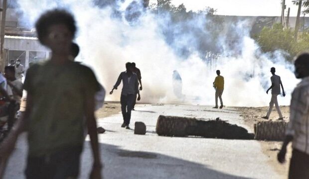 image-1684741077_sudan_protests_261221