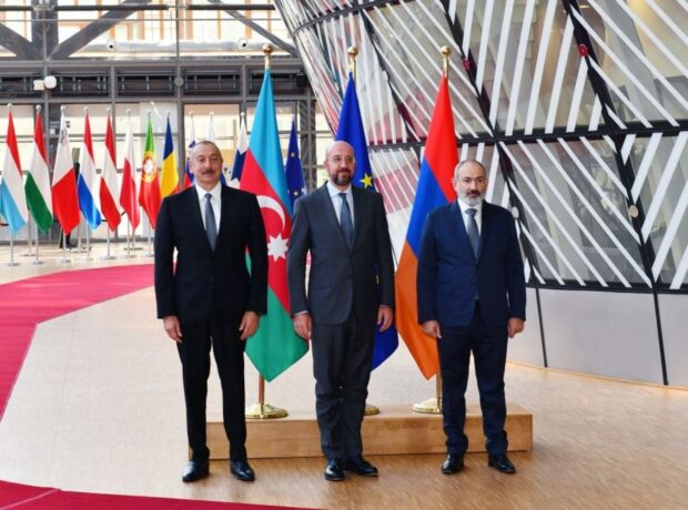 image-1689233239-aliyev_mishel_pashinyan_310822_4