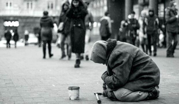 image-1691472767_10-yildir-haber-alamadigi-esini-dilencilik-yaparken-buldu-o-esnada-tek-bir-soru-sordu