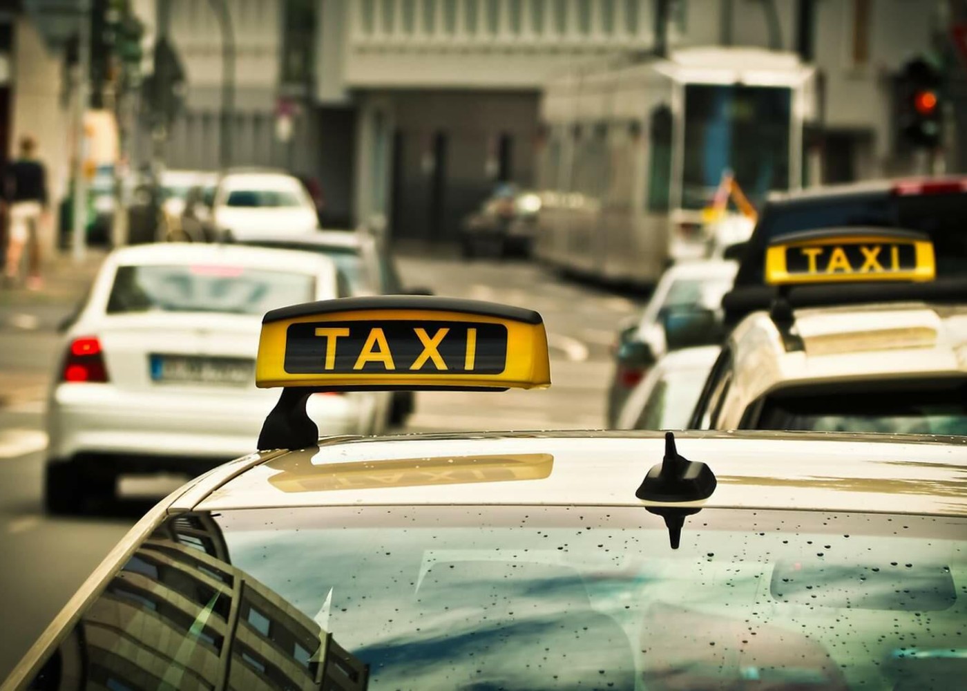image-1692348096-taxi