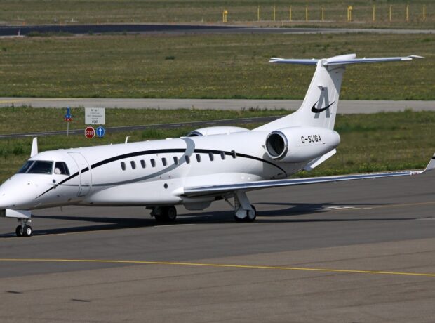 image-1692903111-embraer_emb-135bj_legacy_650_an2318387
