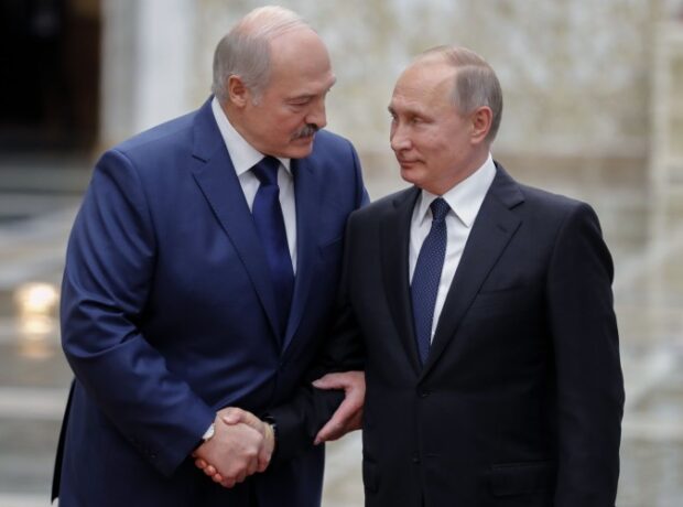 image-1672129857-200730091946-file-lukashenko-putin