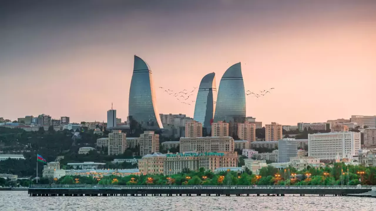 image-media-kardes_ulke_azerbaycanda_gezilecek_8_yer_ve_lezzetlerle_dolu_mutfagi_1601475111_6158-1c6xh0kly7nvj5abr9w3